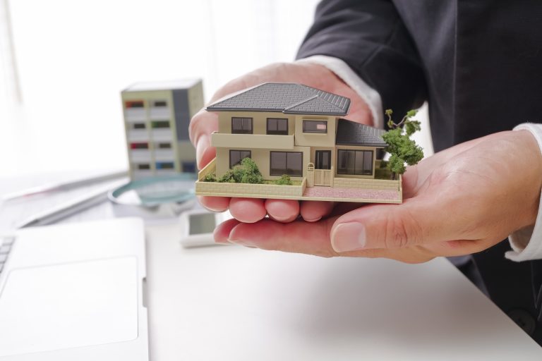 [For Foreign Owners] Preparing for a Sudden Return to Japan: A Summary of the Differences and Points to Note Between Buying and Selling Japanese Real Estate Through Brokerage
